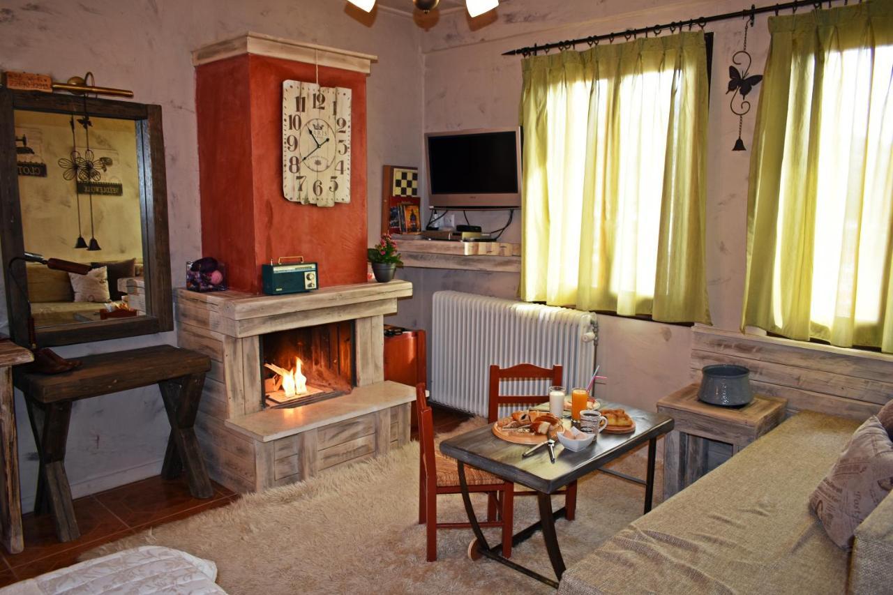 Agiaz' Bed & Breakfast Arachova Exterior photo